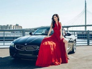 Cars and Girls Jigsaw Puzzle Game Online