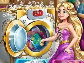 Goldie Princess Laundry Day Online Game